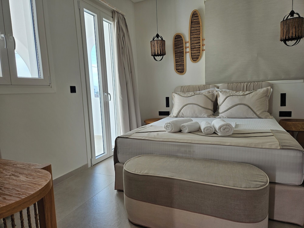 Aristotle Suites