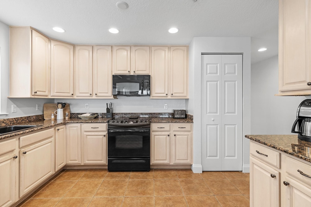 Atlantic Villas 402