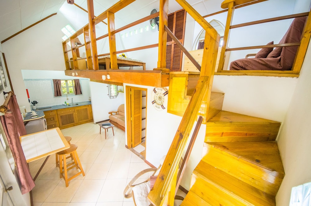 Lemongrass Lodge