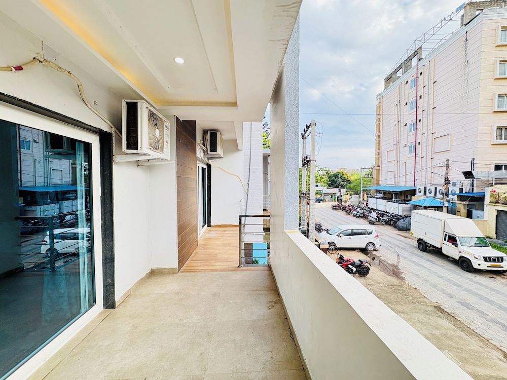Hotel Bay premium Puri