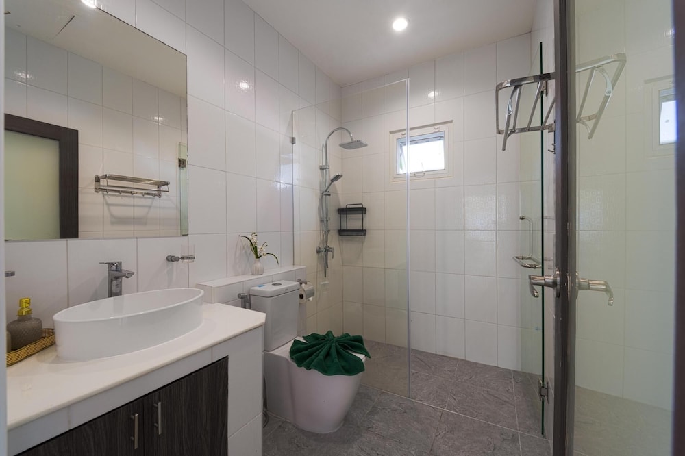 Modern Private 3 Bedroom Pool Villa GA1