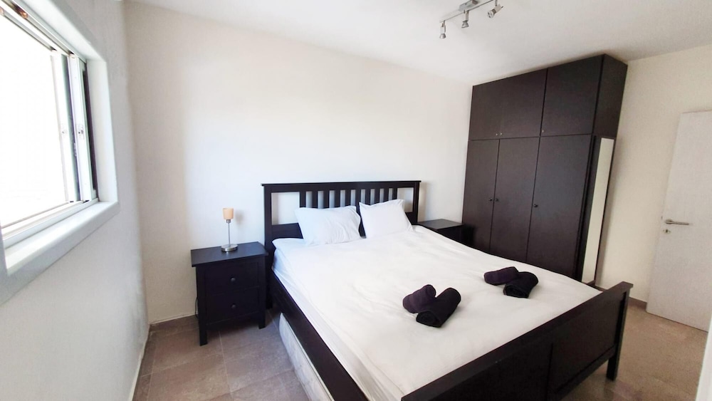 Masaryk Musk in Bat Yam view 4