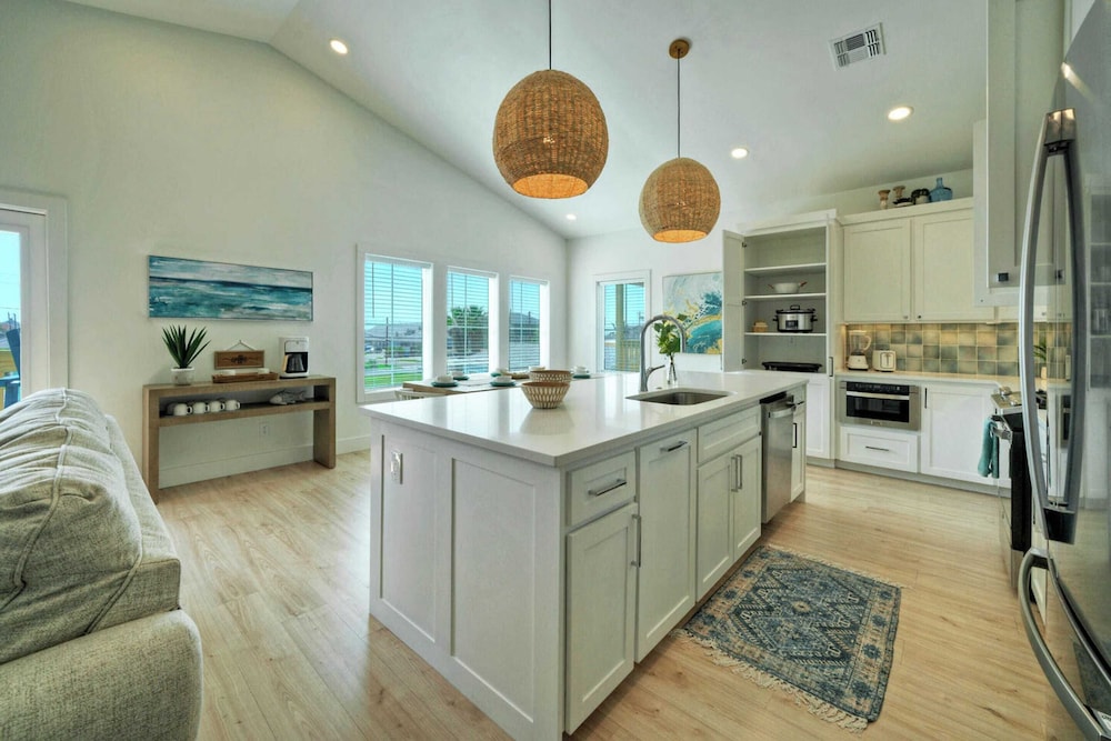 Sleeps 22 2 Homes w/ Private Pool + Patio Walkable Location, Golf Cart Zone