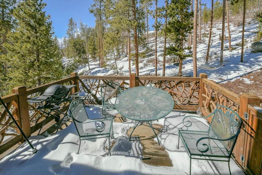 Cabin in the Pines 11 by SummitCove Vacation Lodging