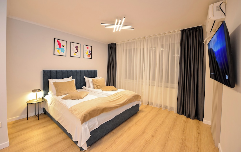 Libra Apartment - Two Bedrooms - 5 Guests - Next To Cismigiu Gardens