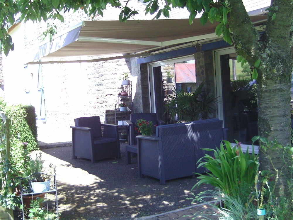 Photo 10