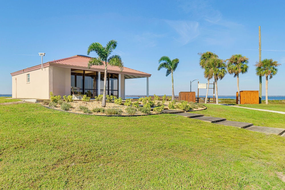 4 Mi to Golf: Quiet Lake Wales Retreat
