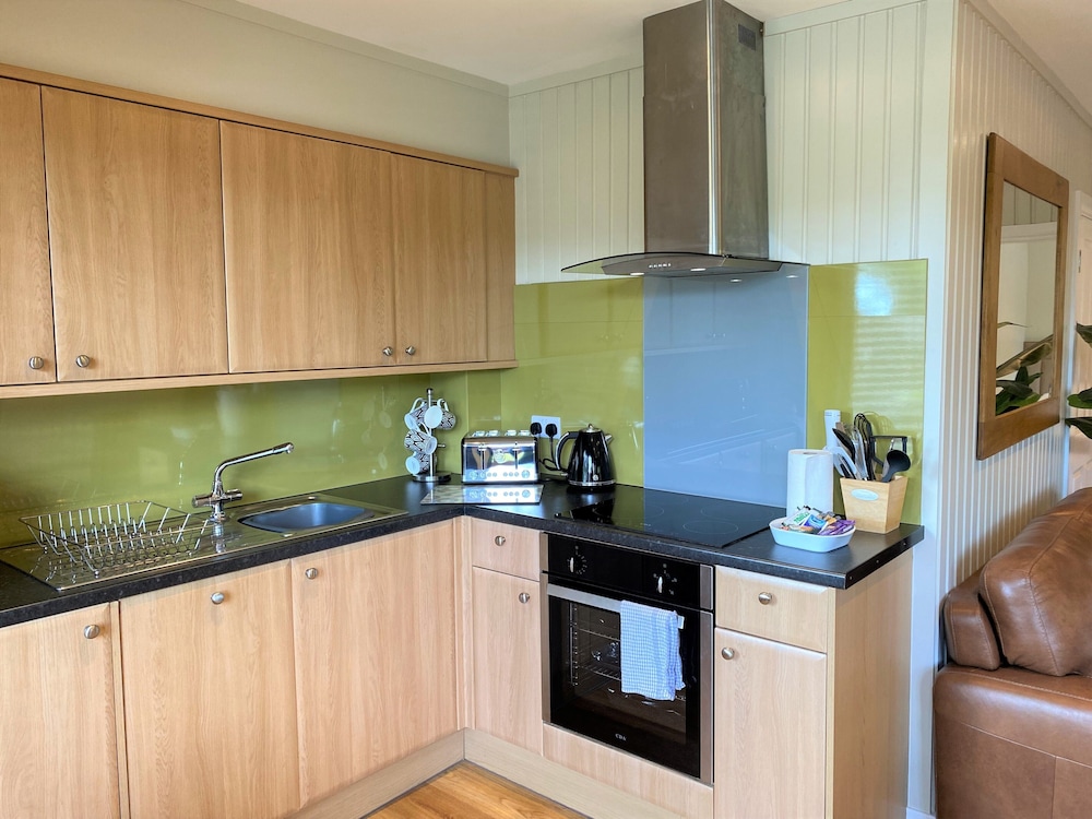 Birch 18 With Hot Tub, Newton Stewart