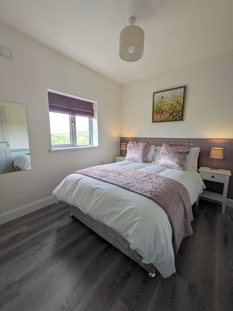 Apartment - Sleeps 4 - Near Aran Islands - Parking