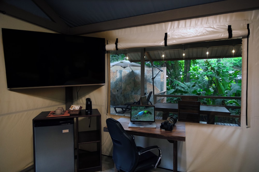 Valverde Glamping & Ecolodge
