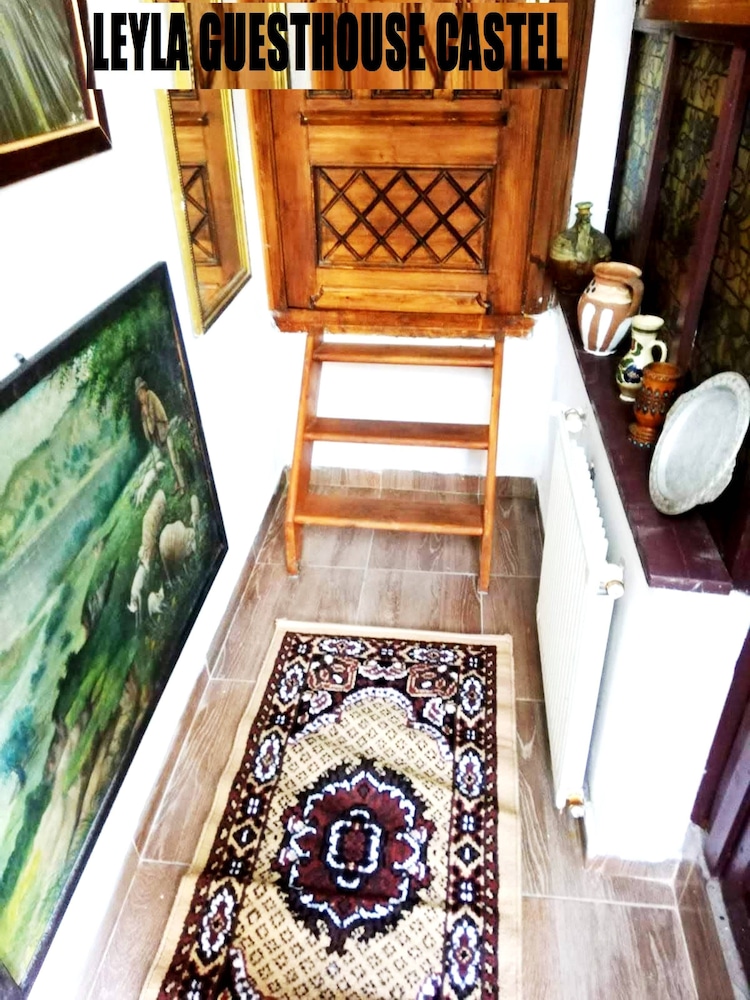 Leyla Guesthouse Castel view 5
