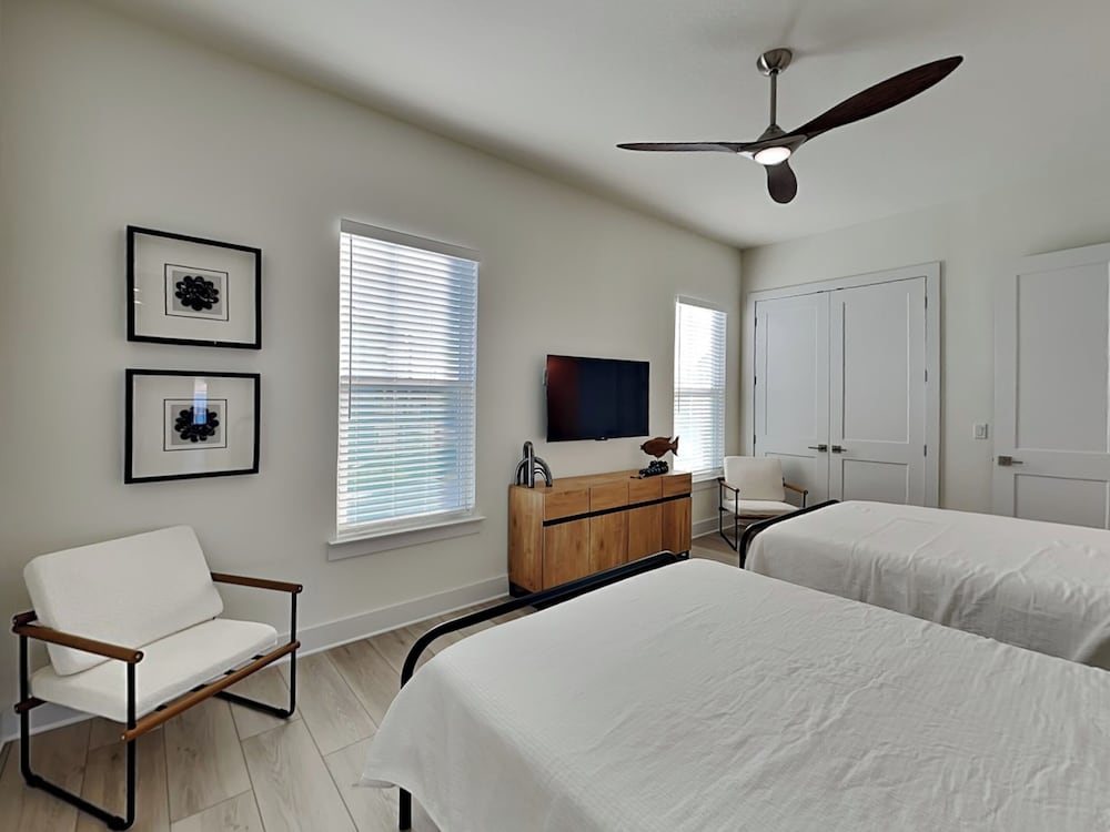 Yacht Harbor House by Southern Vacation Rentals