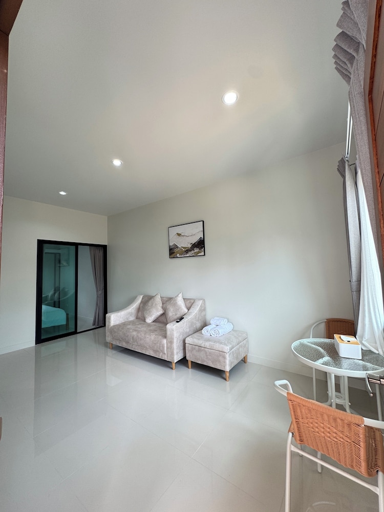 LELA HOME