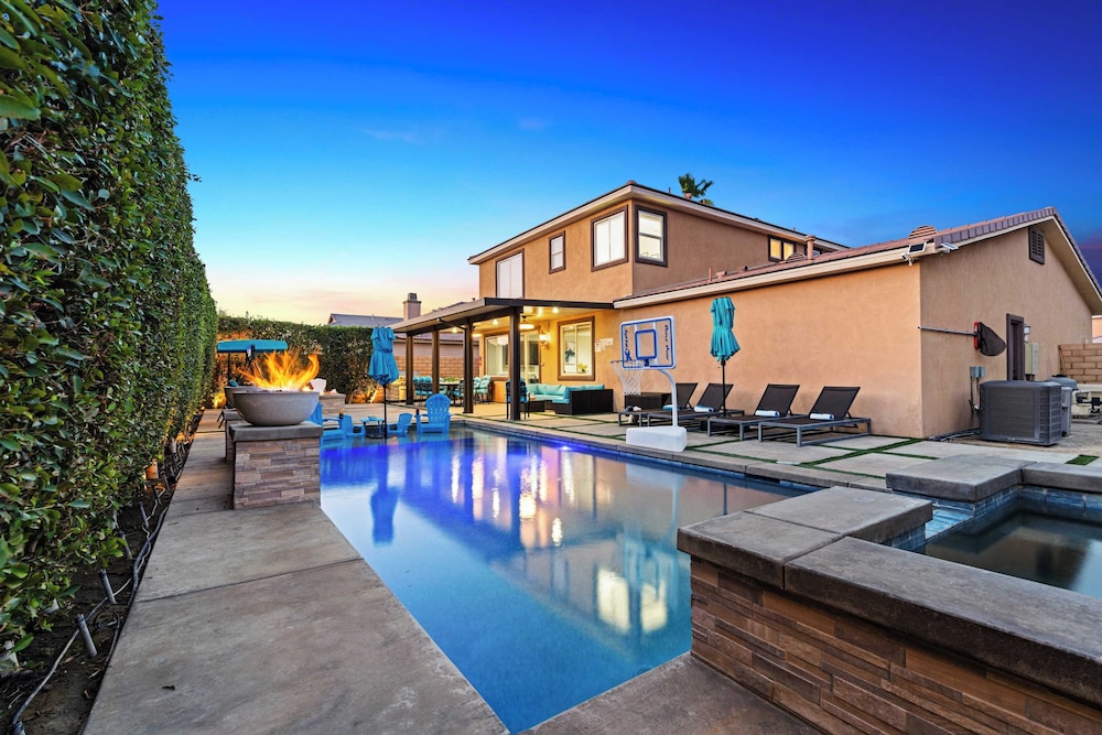 Casa Campo 5BR Desert Oasis w/ Pool, Firepit, & Outdoor Lounge