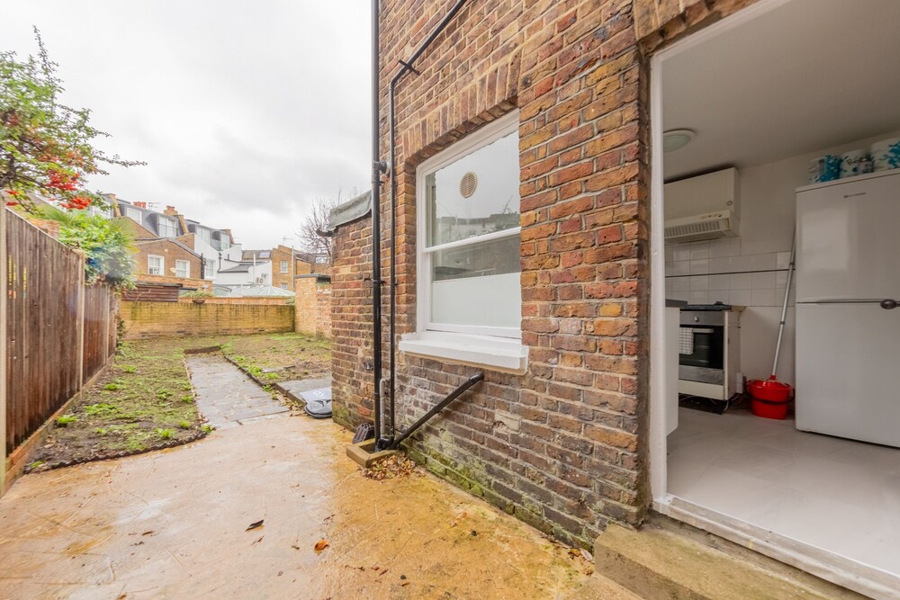 Spacious 3 Bedroom House With Garden - Hammersmith
