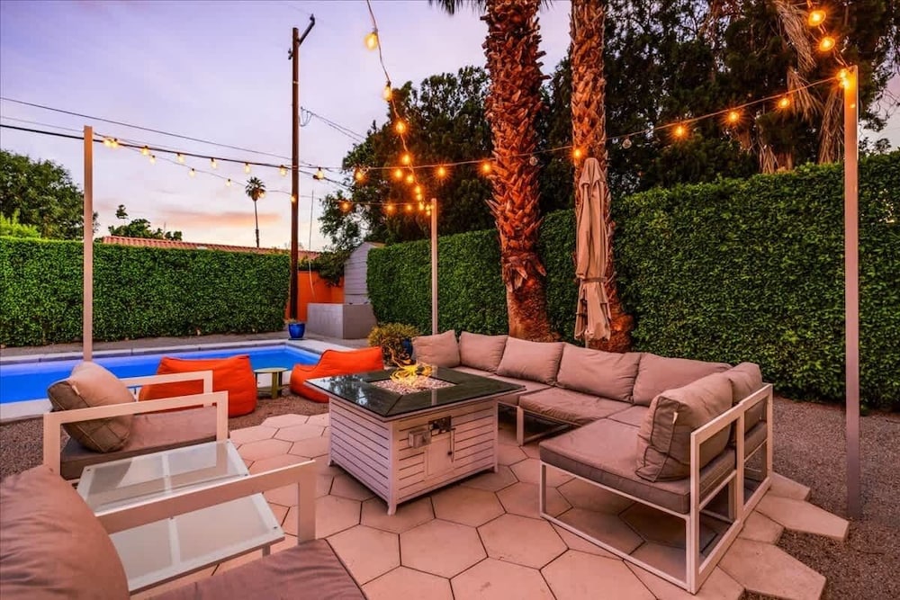 Modern Paradise at Sonora