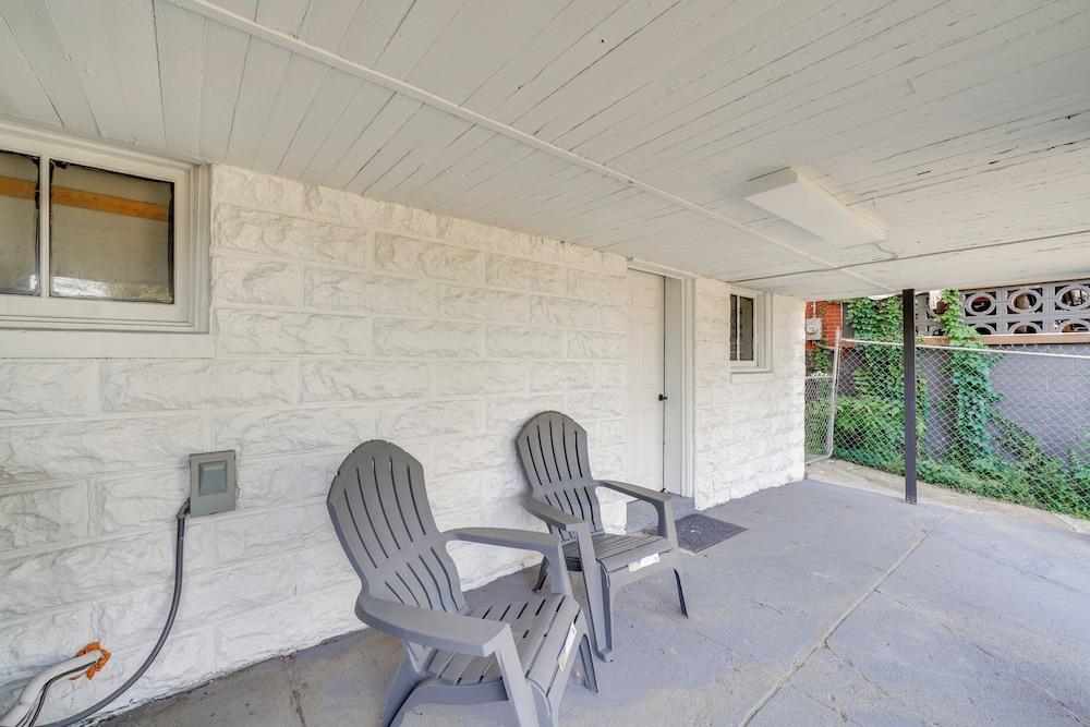 4 Mi to Dtwn: Pet-friendly Home in Pittsburgh