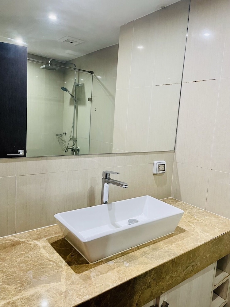 The Place Pratumnak by PSR ASIA