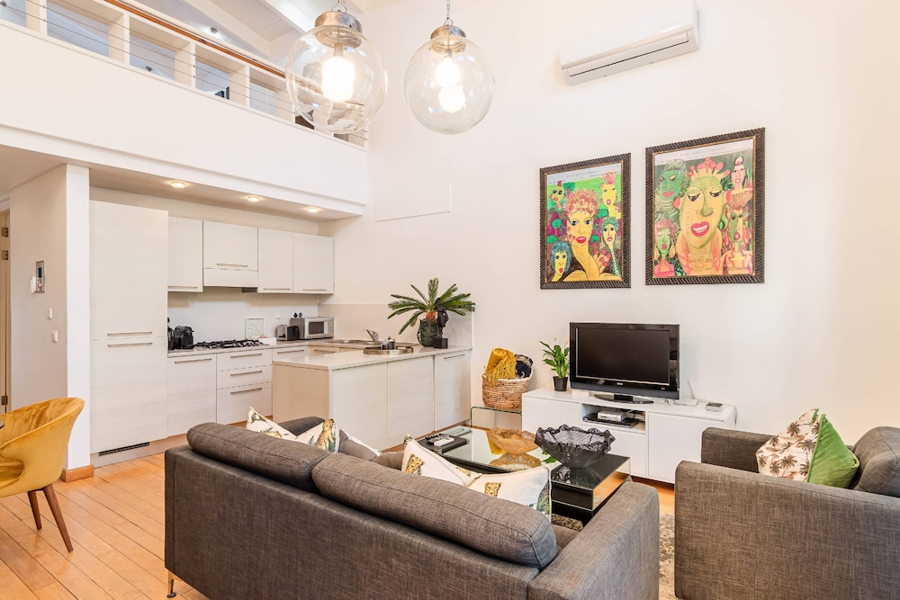 The Ivy Apartments