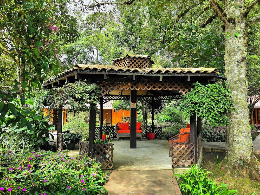 Hotel de Montaña Suria