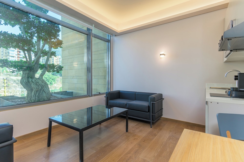 Jounieh Living - Residences by Local Host