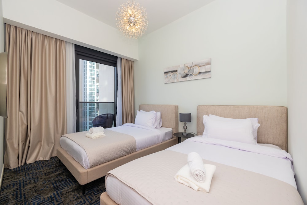 Amazing 3BR Burj Khalifa & Fountain View