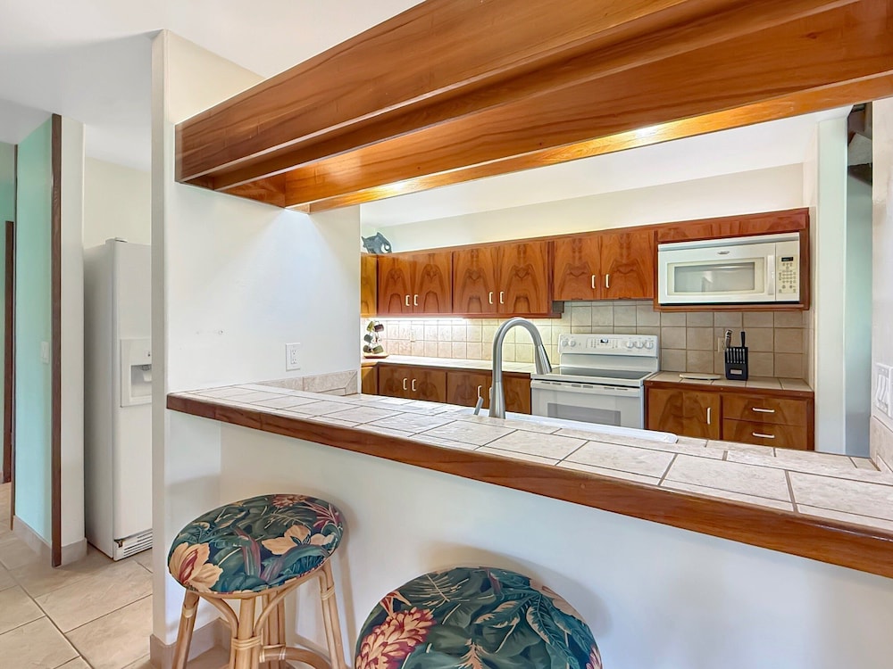 Large 3BR + Loft at Kanaloa Pools, Golf Views & Prime Keauhou Location