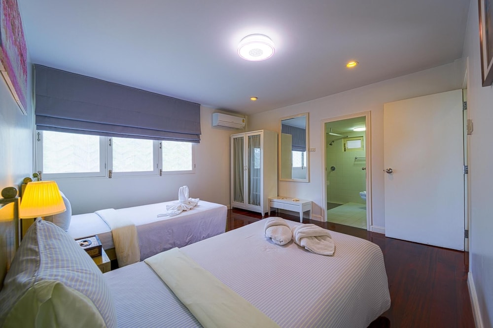 Oceanfront 6 Bedroom Twin Villas OV6