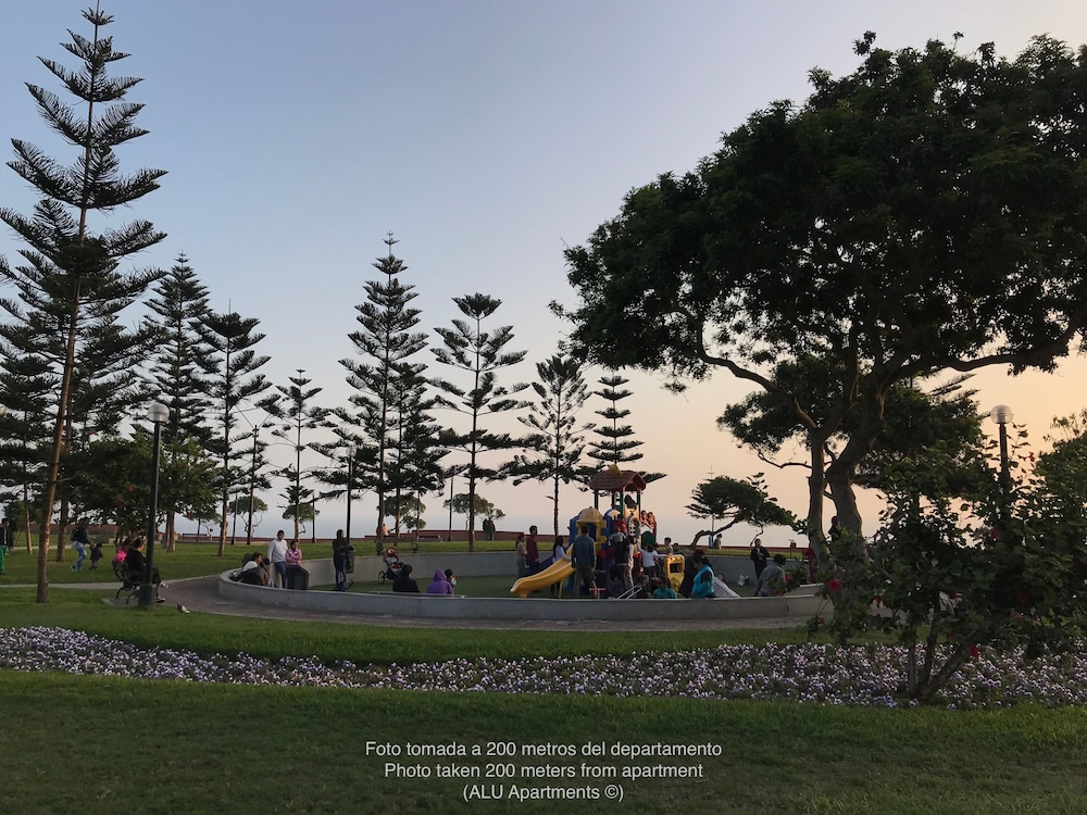 ALU Apartments - Miraflores Boardwalk