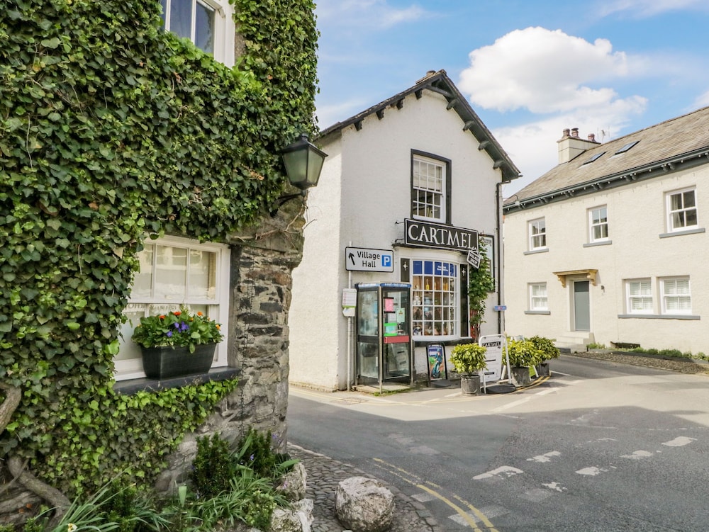Cartmel Lodge