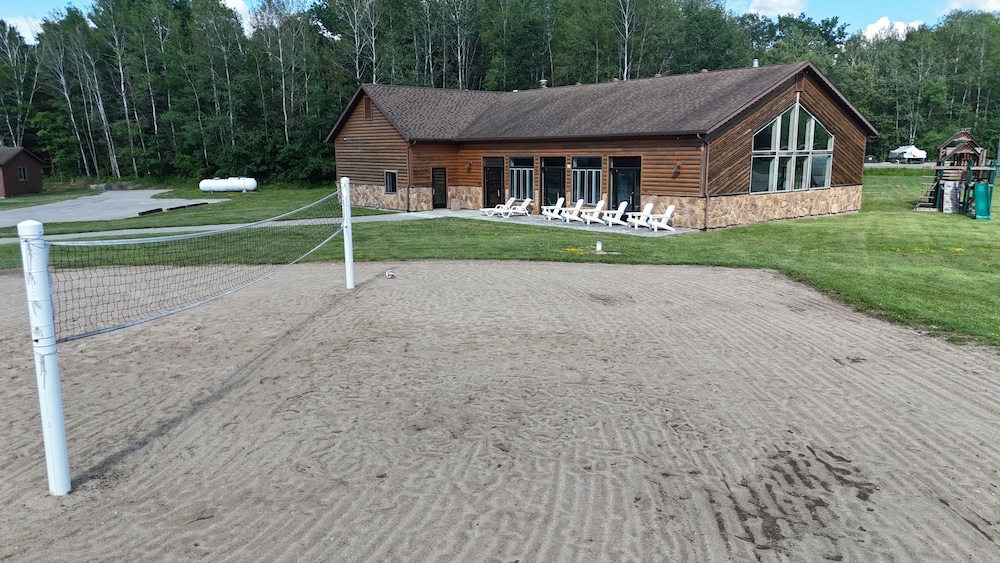Lost Arrow Resort