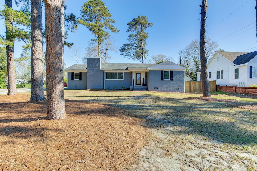 2 Mi to Historic Horse District: Dog-friendly Home