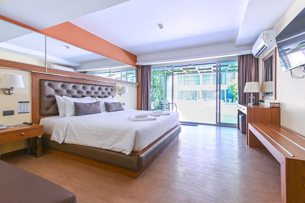 Golden Sea Hua Hin