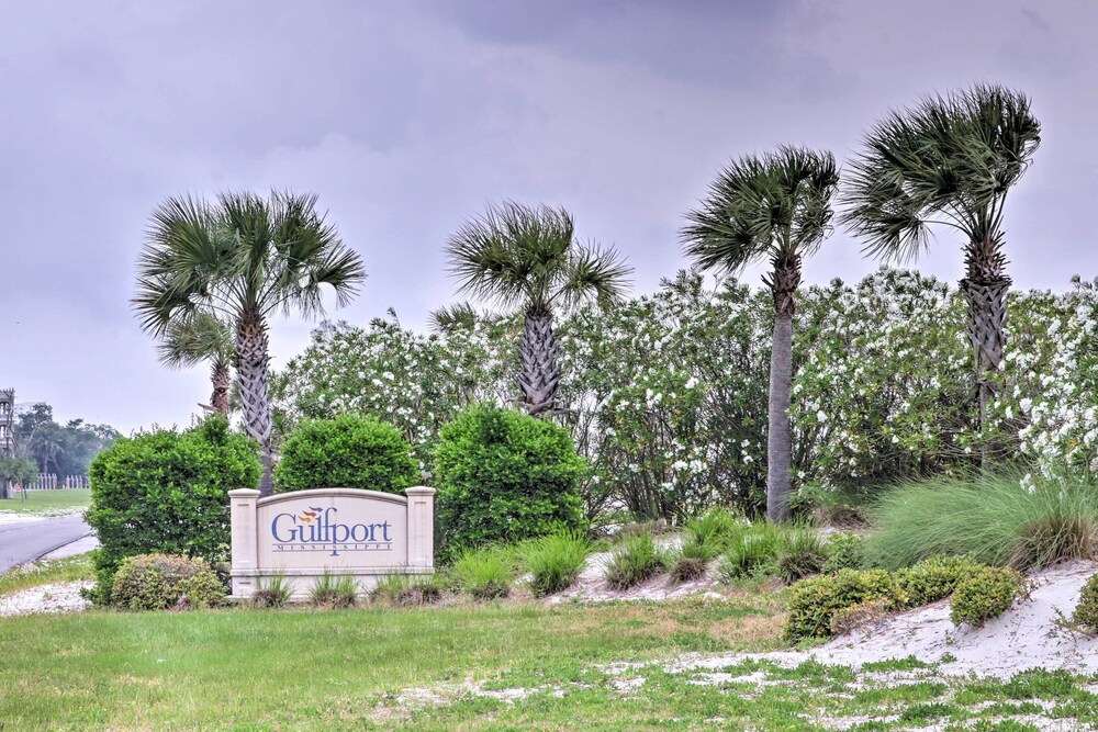 Gulfport Home w/ Deck & Grill, Walk to Beach! view 3