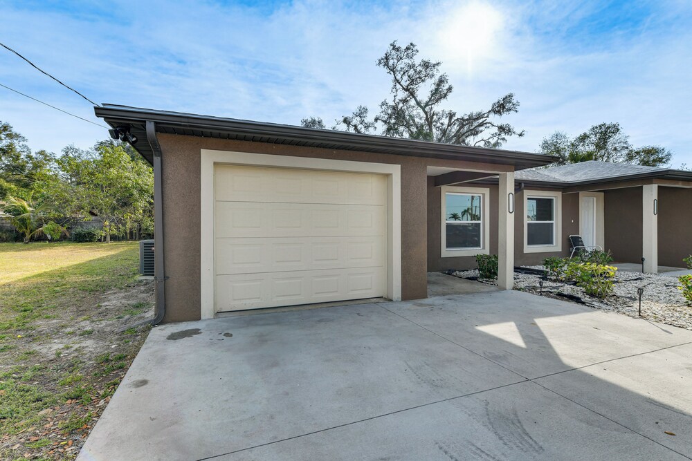 4 Mi to Bradenton Riverwalk: Cozy Home w/ Patio!