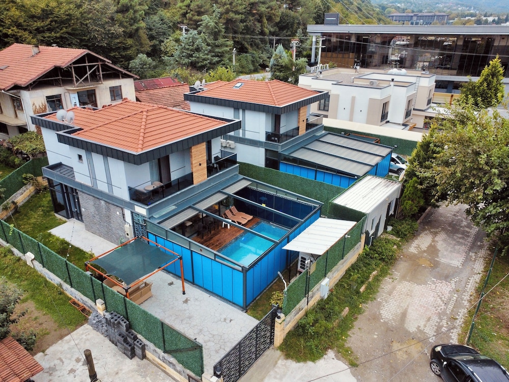 Zumrut Villas