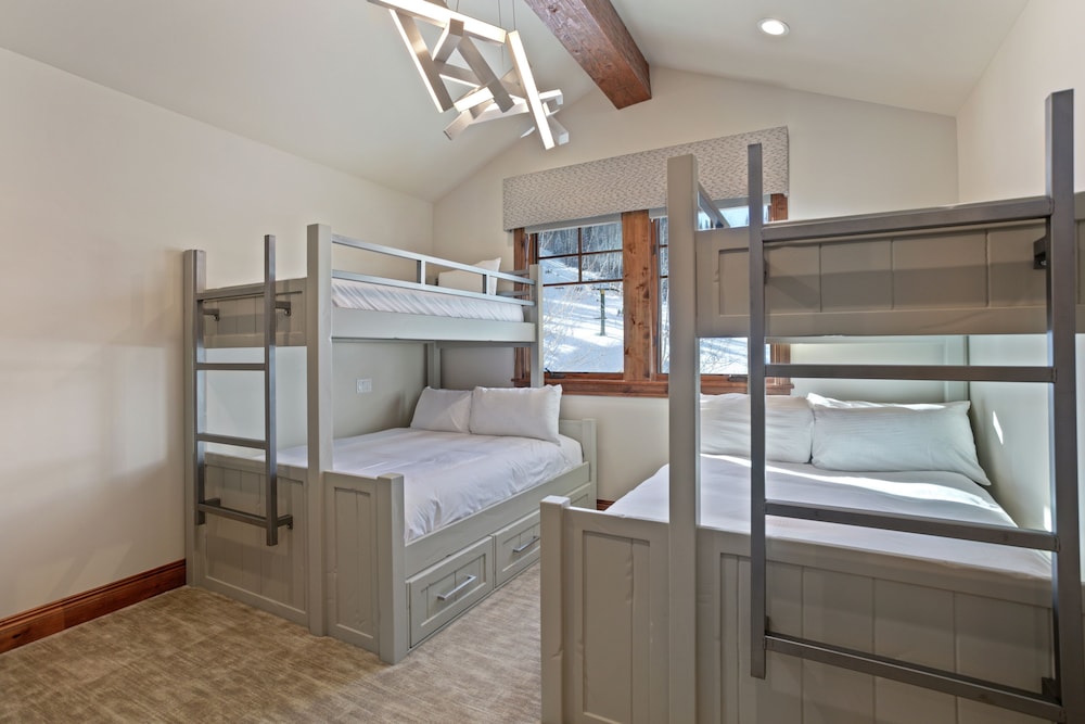 504 - Five Bedroom Penthouse Grand Lodge 5 Condo
