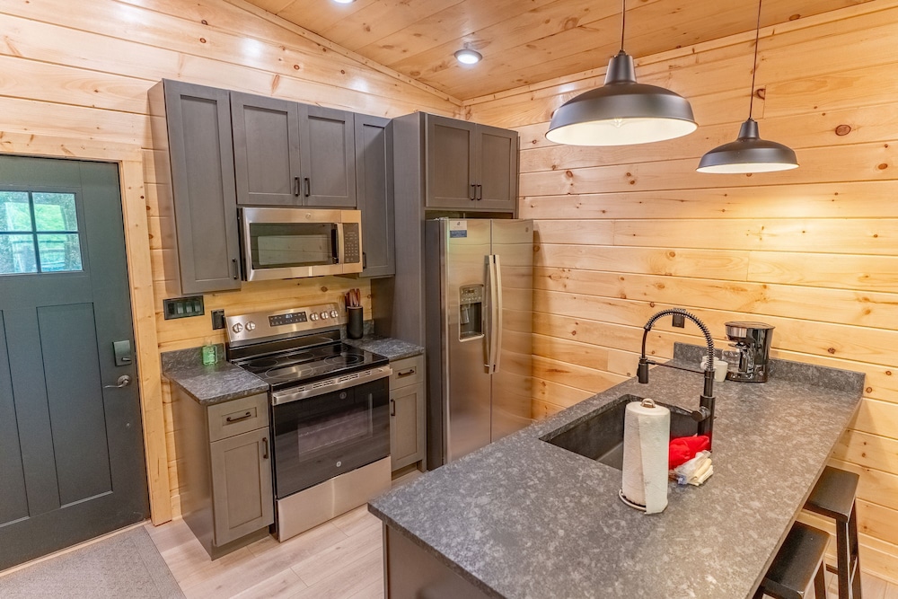 2 Brand New Cabins for Family Retreat