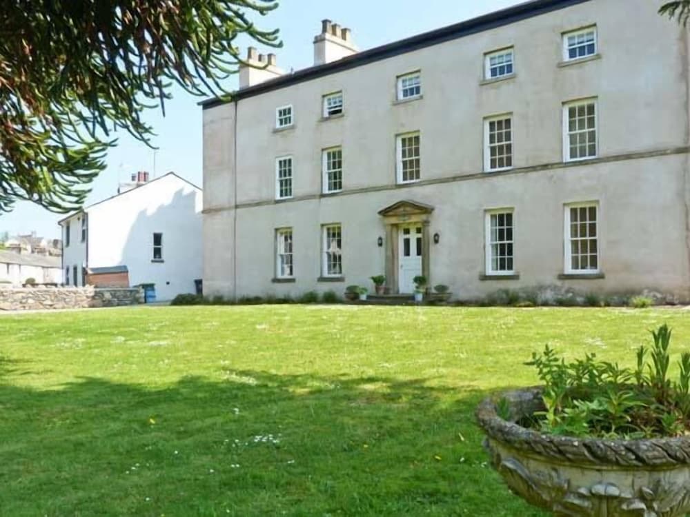 2 Cark House