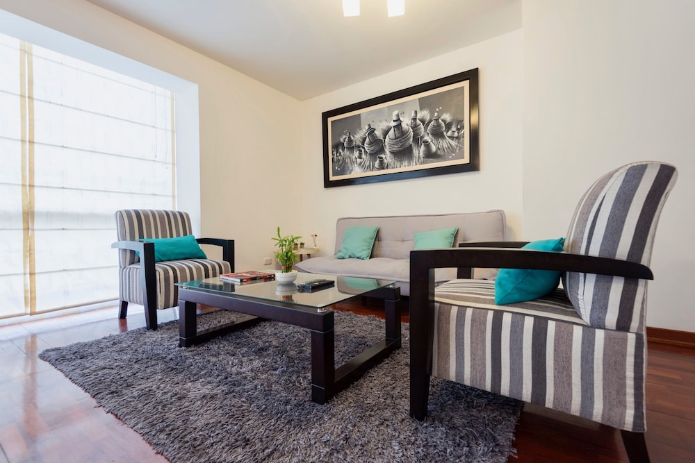 ALU Apartments - Miraflores Boardwalk