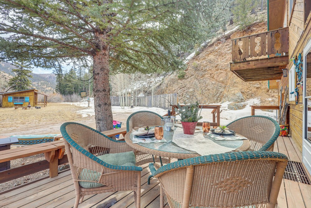 Walk to Main St: 'mountain Creek Home' w/ Chiminea