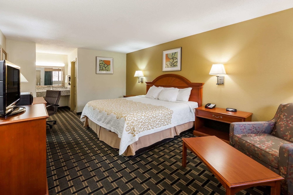 Days Inn by Wyndham Kent - Akron view 2
