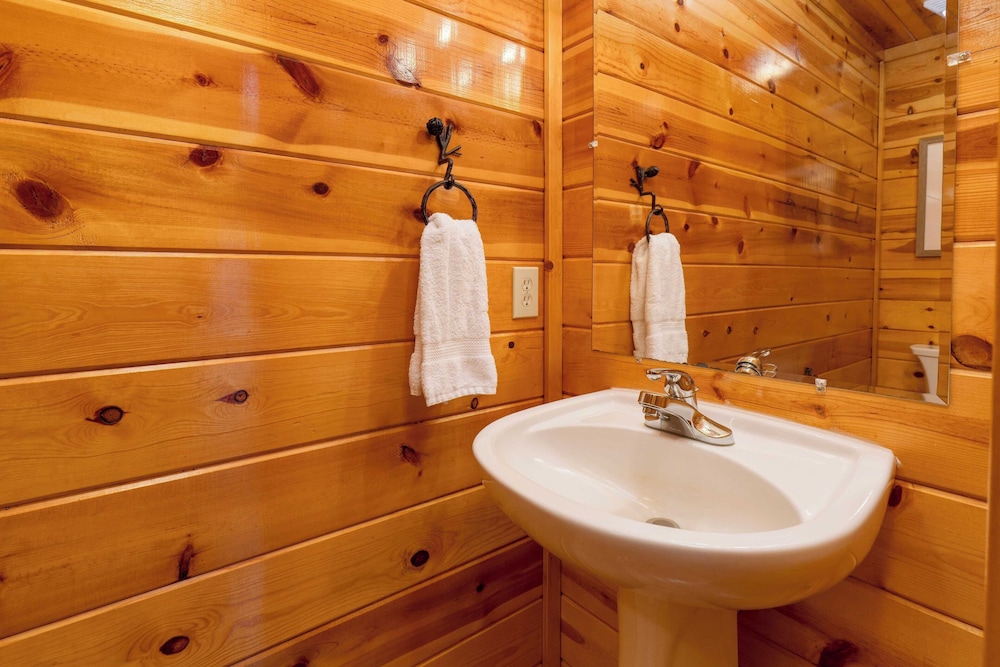 Sleeps 26, 2 Homes Theater Room, Game Room, Hot Tub, Smoky Mountain Views