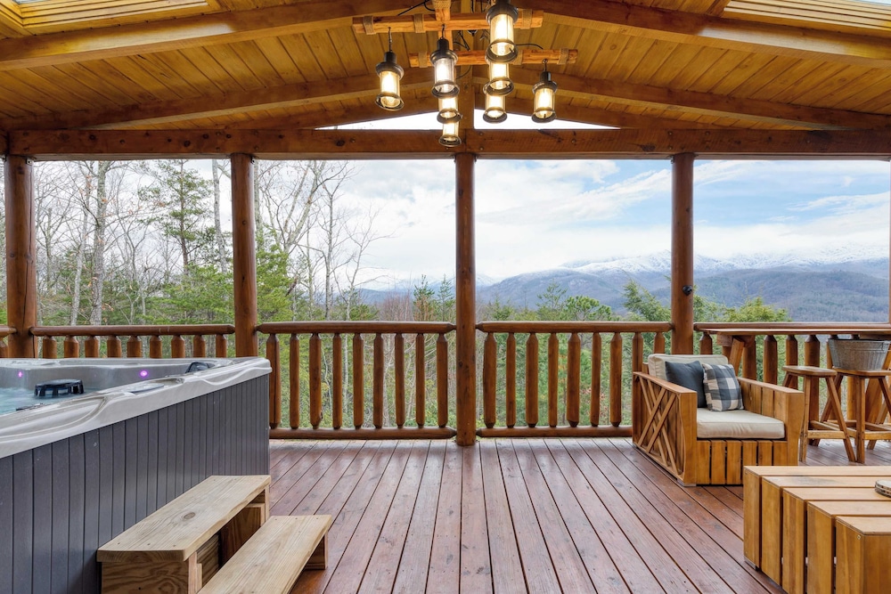 American Dream by Avantstay Deck w/ Views Theater, Game Room, Community Pool