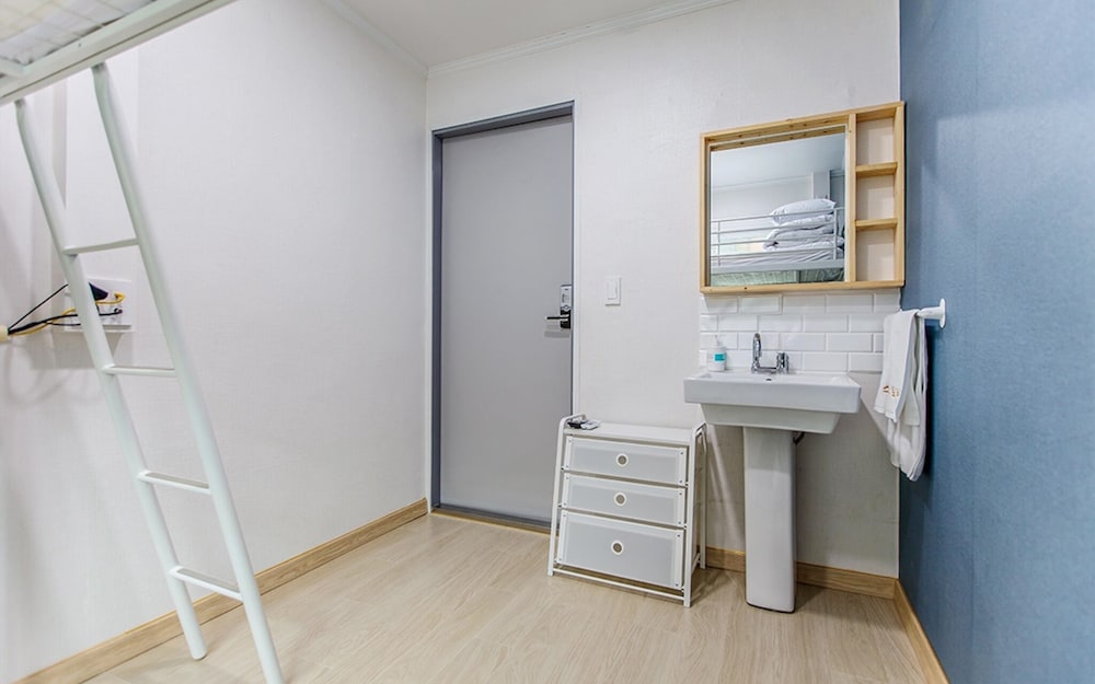 Jeju Airport Single Story Guest House view 5