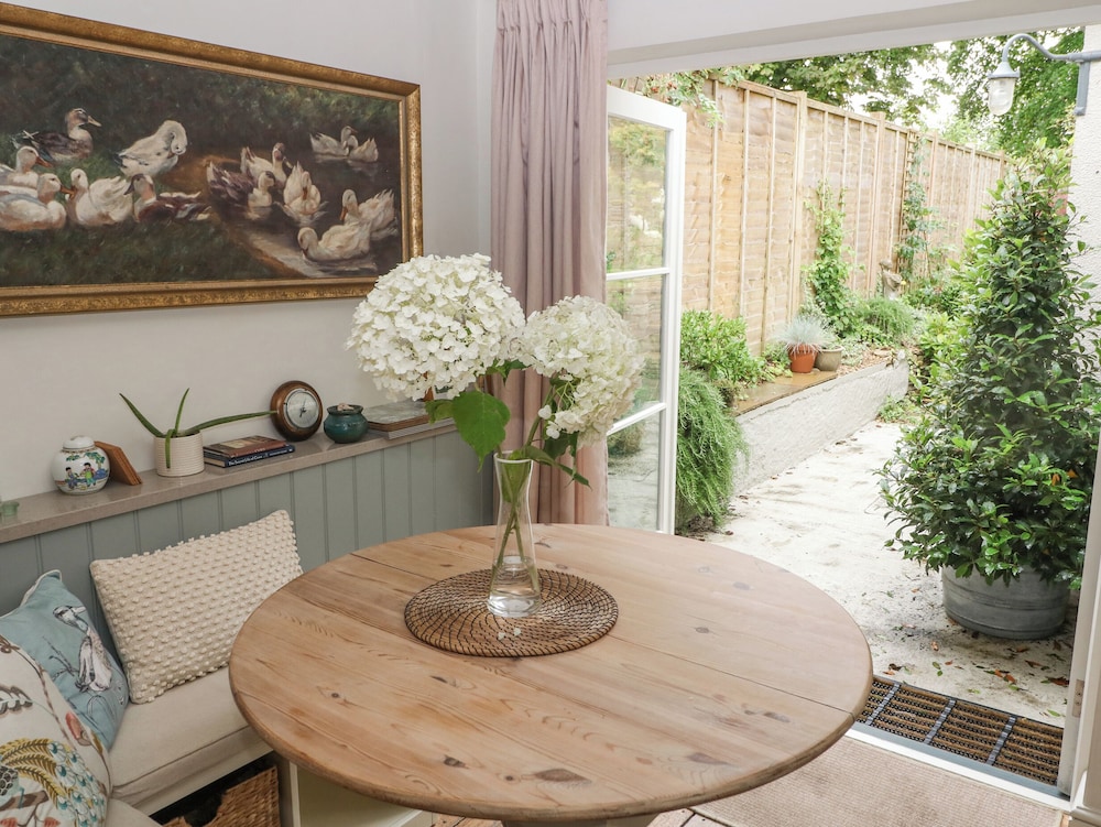 The Snug No 35 West End