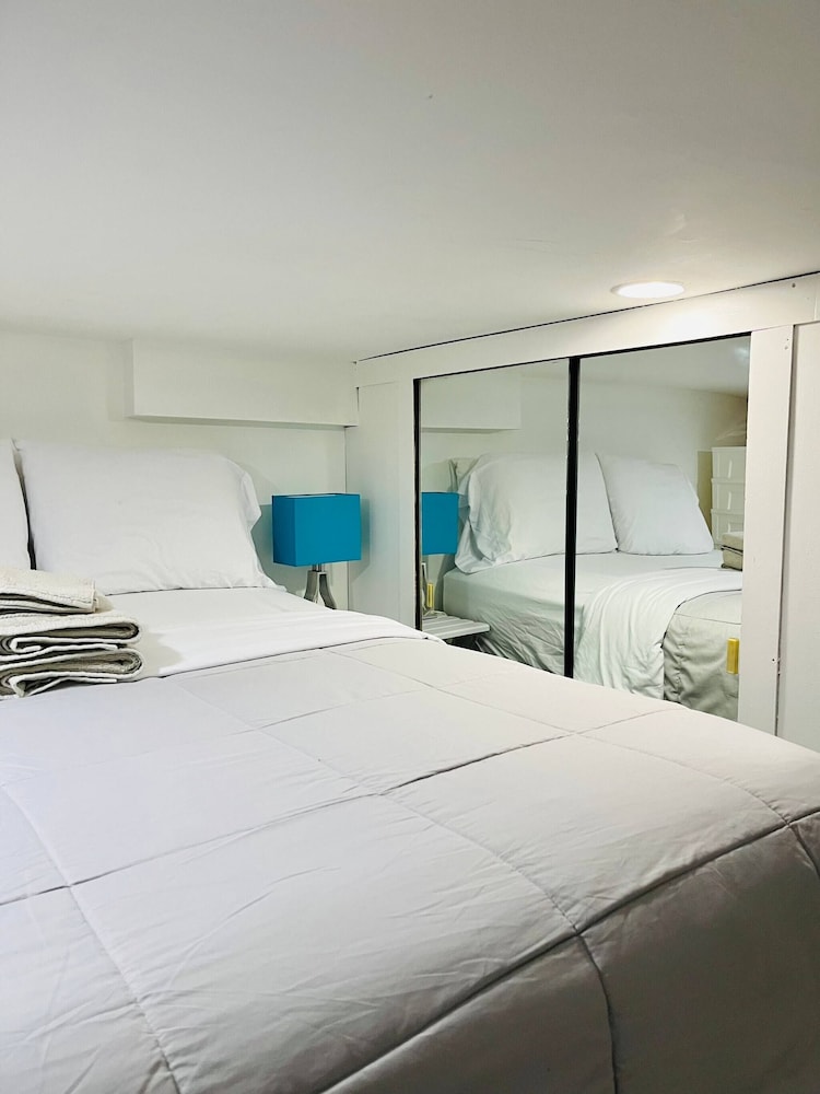 Charming Studio Half Block To Central Park Uws