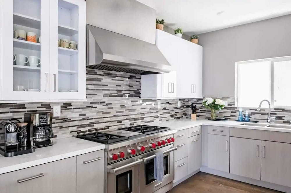 Hollywood Hills Heatpool BBQ Prime Location