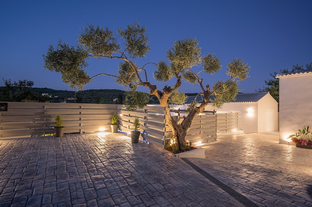 Hotel B&M Villa Sirili - Image 1