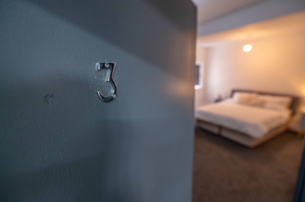 Stunning 1 Bed Studio3 in Coventry view 4